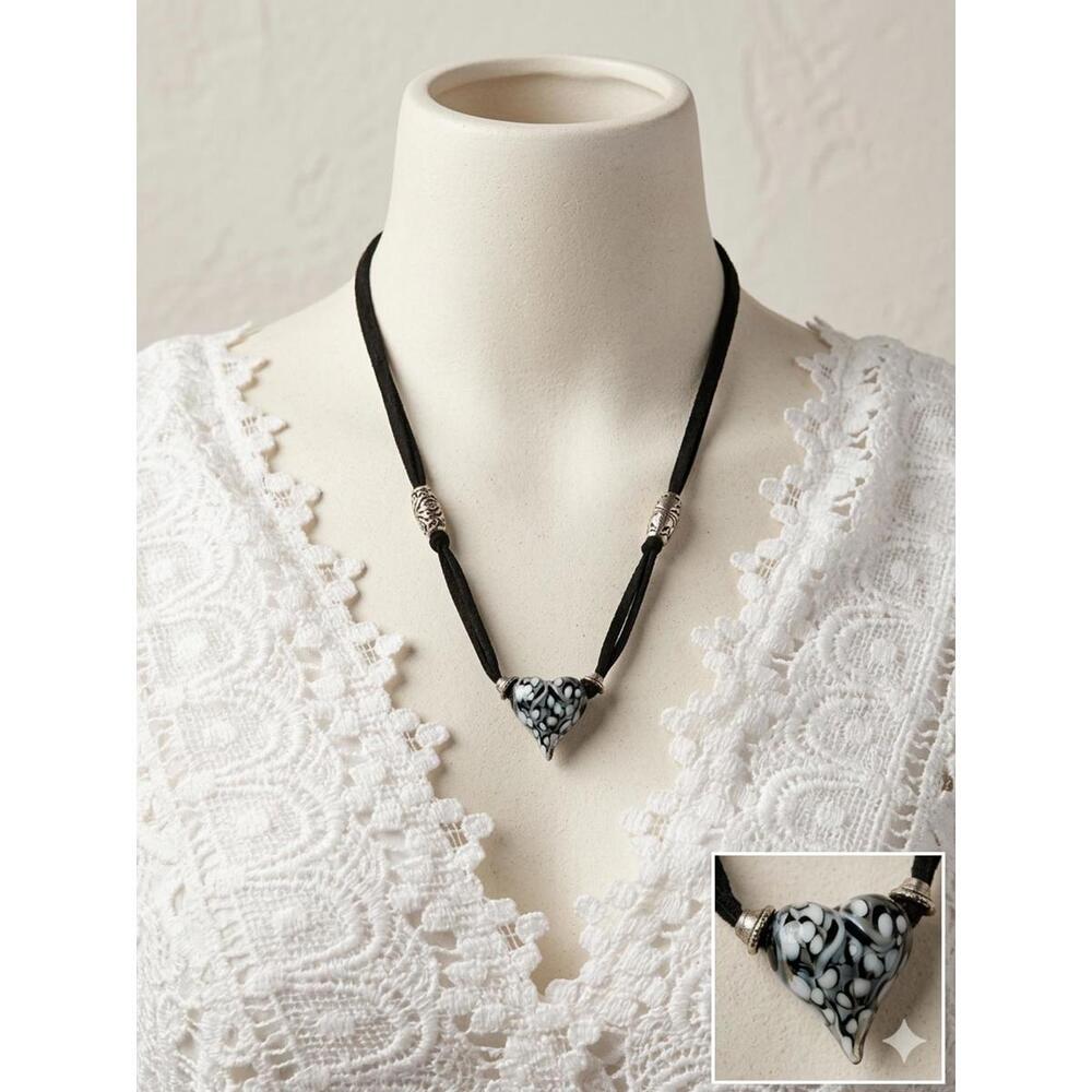 Artisan Boho-Chic Handcrafted necklace 10in